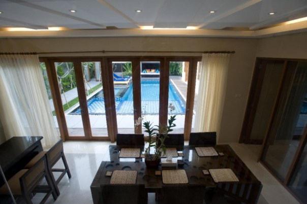 Villa Travis Seminyak  Bagian luar foto